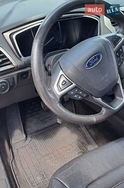 Седан Ford Fusion 2013 в 