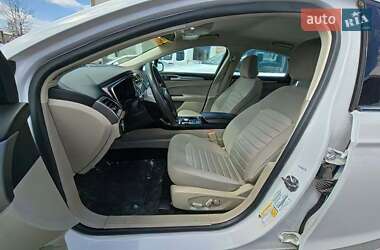 Седан Ford Fusion 2020 в 