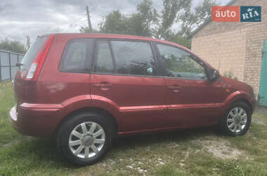 Хэтчбек Ford Fusion 2011 в 