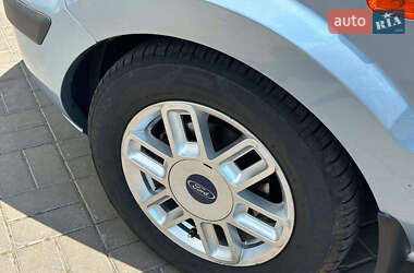 Хэтчбек Ford Fusion 2007 в 