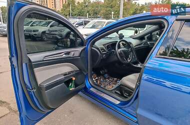 Седан Ford Fusion 2017 в 