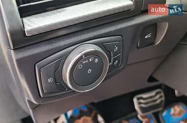 Седан Ford Fusion 2017 в 