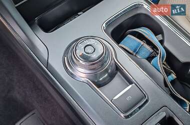 Седан Ford Fusion 2017 в 