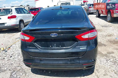 Седан Ford Fusion 2013 в 