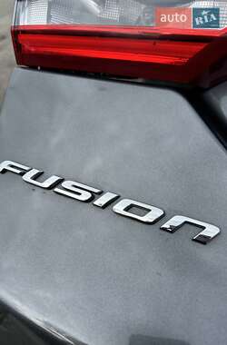 Седан Ford Fusion 2018 в 
