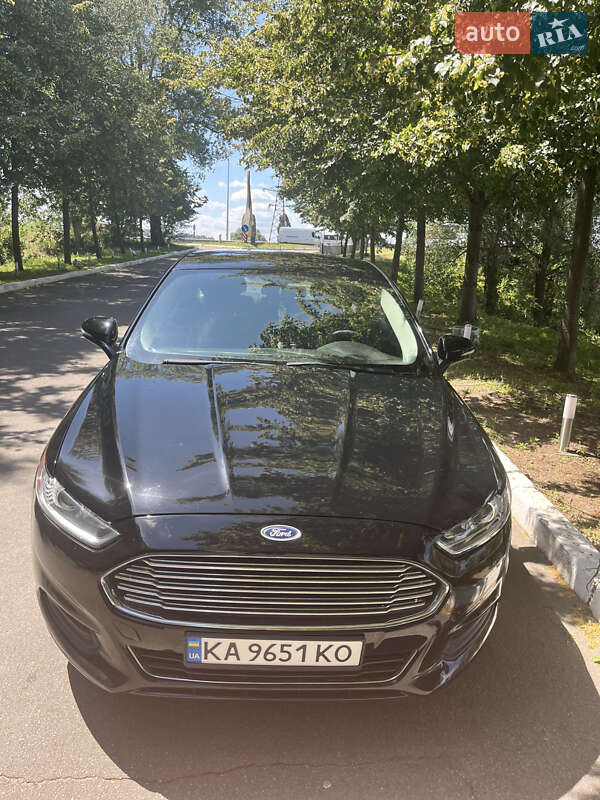 Седан Ford Fusion 2015 в Киеве