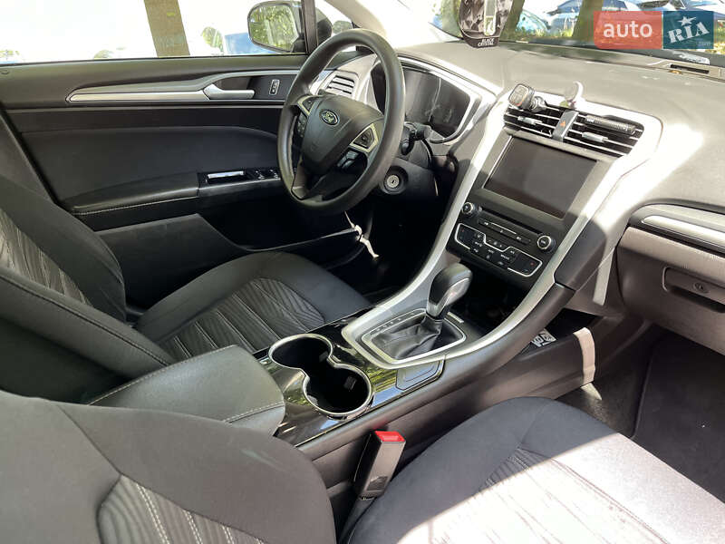 Седан Ford Fusion 2015 в Киеве