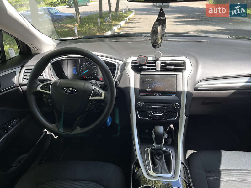 Седан Ford Fusion 2015 в Киеве