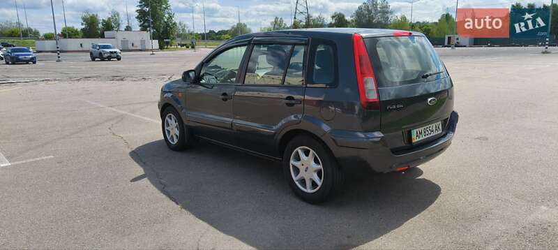 Хэтчбек Ford Fusion 2009 в Киеве