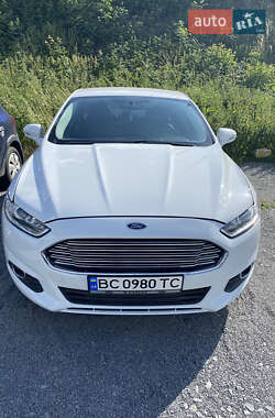 Седан Ford Fusion 2016 в 