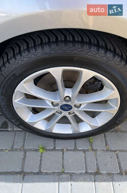 Седан Ford Fusion 2020 в 