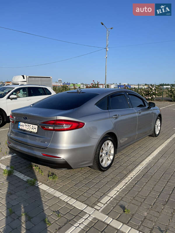 Седан Ford Fusion 2020 в Одессе