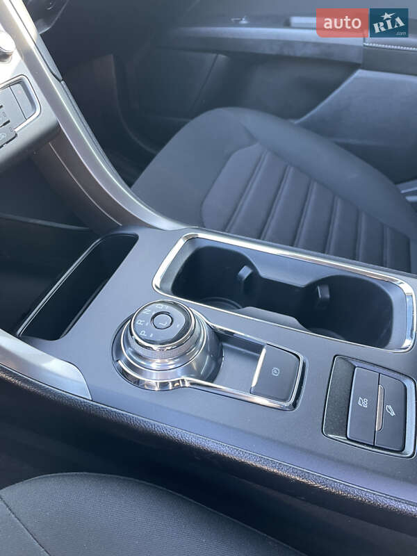 Седан Ford Fusion 2020 в Одессе