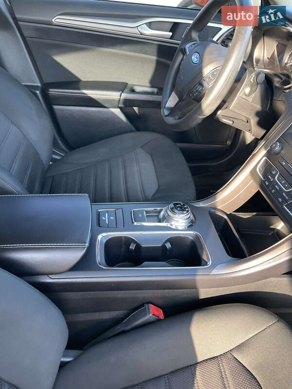 Седан Ford Fusion 2020 в Одессе