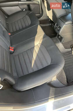 Седан Ford Fusion 2020 в 