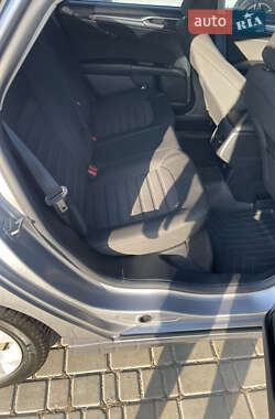 Седан Ford Fusion 2020 в 