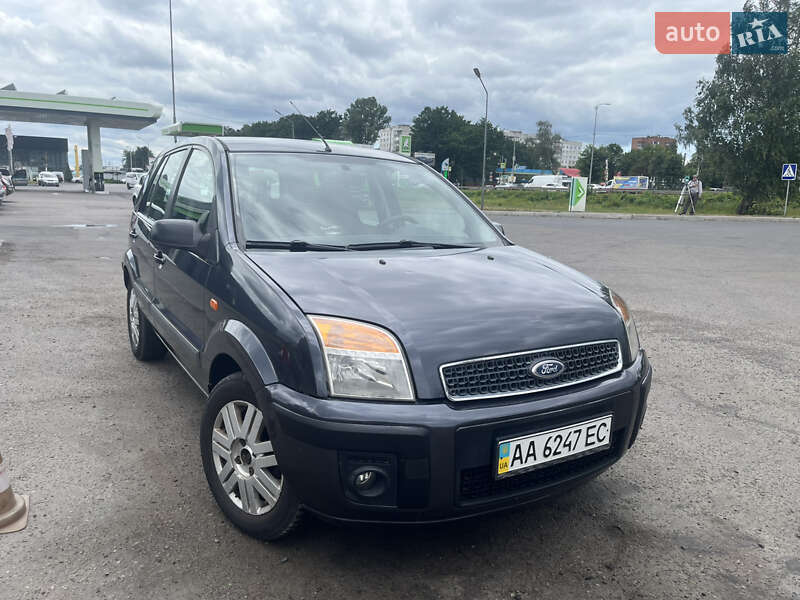 Хэтчбек Ford Fusion 2007 в 