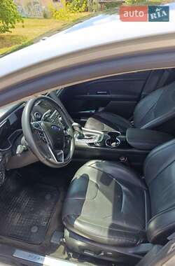 Седан Ford Fusion 2014 в 