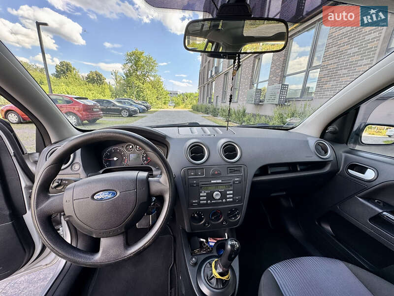 Хэтчбек Ford Fusion 2007 в Львове