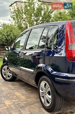 Хэтчбек Ford Fusion 2005 в 