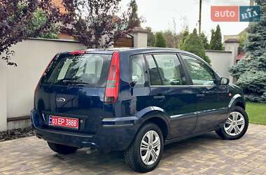 Хэтчбек Ford Fusion 2005 в 