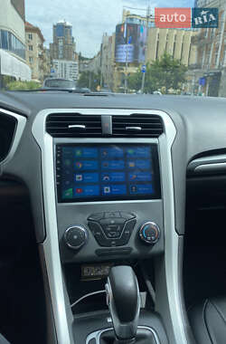 Седан Ford Fusion 2014 в 