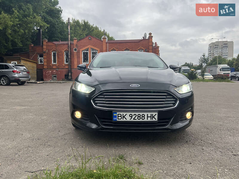 Седан Ford Fusion 2014 в Рівному