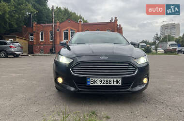 Седан Ford Fusion 2014 в 