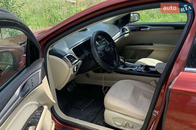 Седан Ford Fusion 2013 в Києві