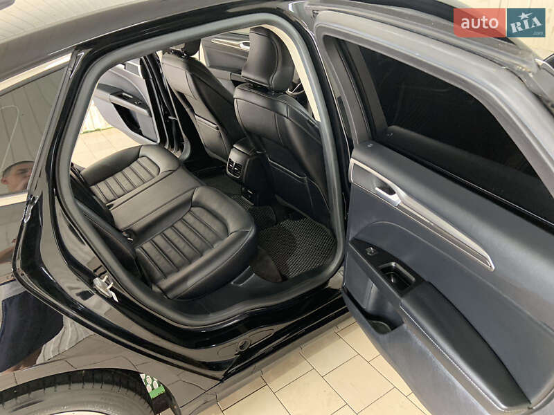 Седан Ford Fusion 2018 в Жашкове
