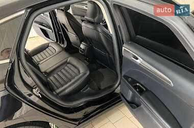 Седан Ford Fusion 2018 в 