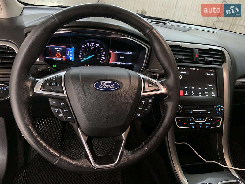 Седан Ford Fusion 2018 в Жашкове