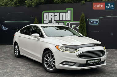Седан Ford Fusion 2016 в 