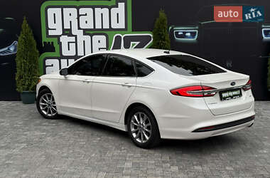 Седан Ford Fusion 2016 в 