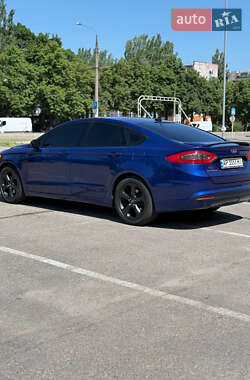 Седан Ford Fusion 2012 в 