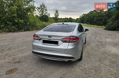 Седан Ford Fusion 2016 в 