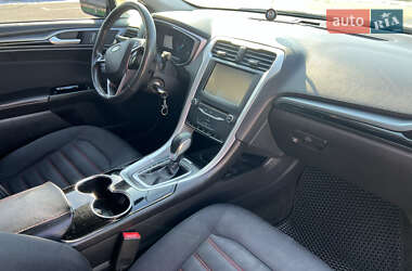 Седан Ford Fusion 2014 в 