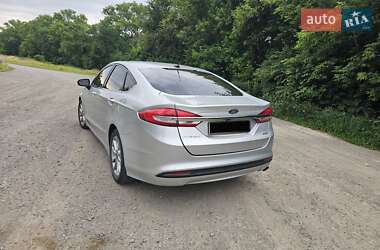 Седан Ford Fusion 2016 в 