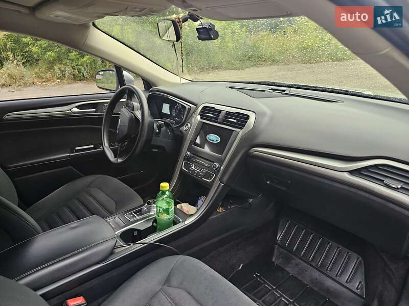 Седан Ford Fusion 2016 в Чорткові