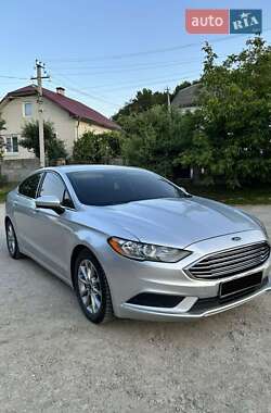 Седан Ford Fusion 2016 в 