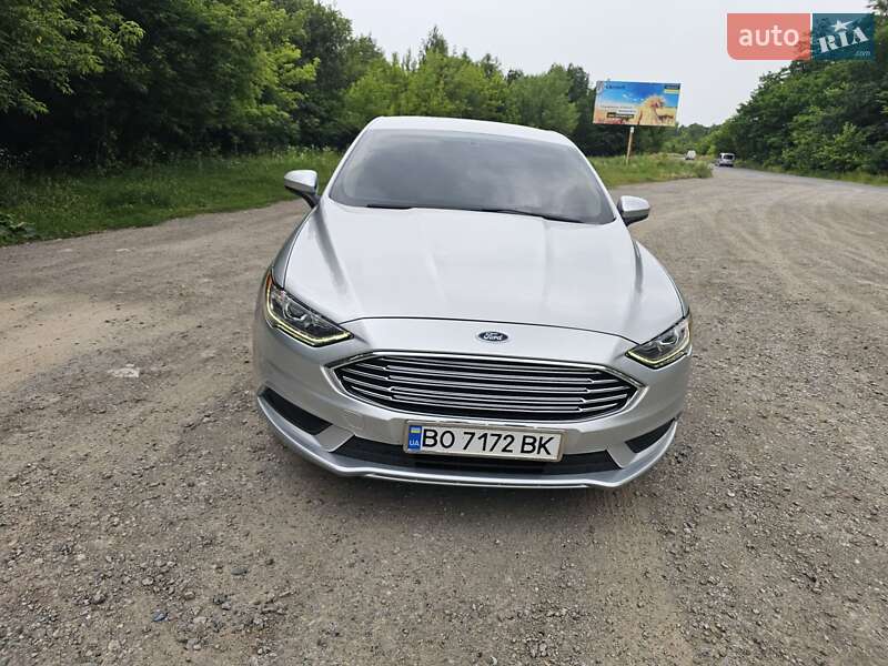 Седан Ford Fusion 2016 в Чорткові