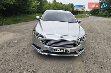 Седан Ford Fusion 2016 в 