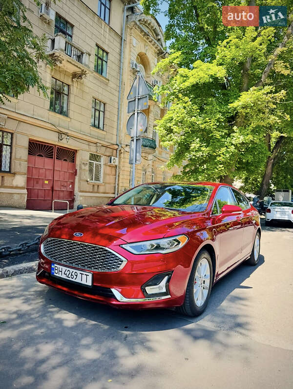 Ford Fusion 2019