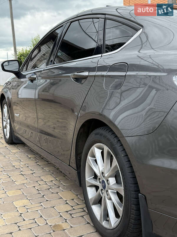Седан Ford Fusion 2016 в Белой Церкви