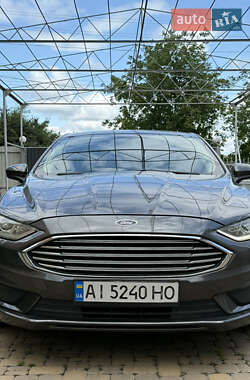 Седан Ford Fusion 2016 в 