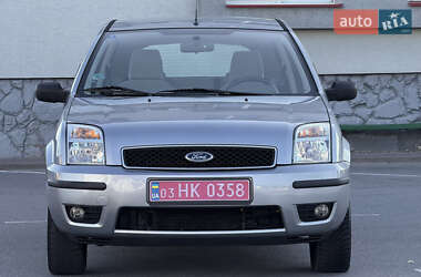 Хэтчбек Ford Fusion 2005 в 