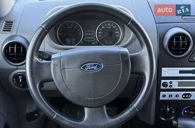 Хэтчбек Ford Fusion 2005 в 