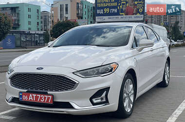 Седан Ford Fusion 2018 в Киеве