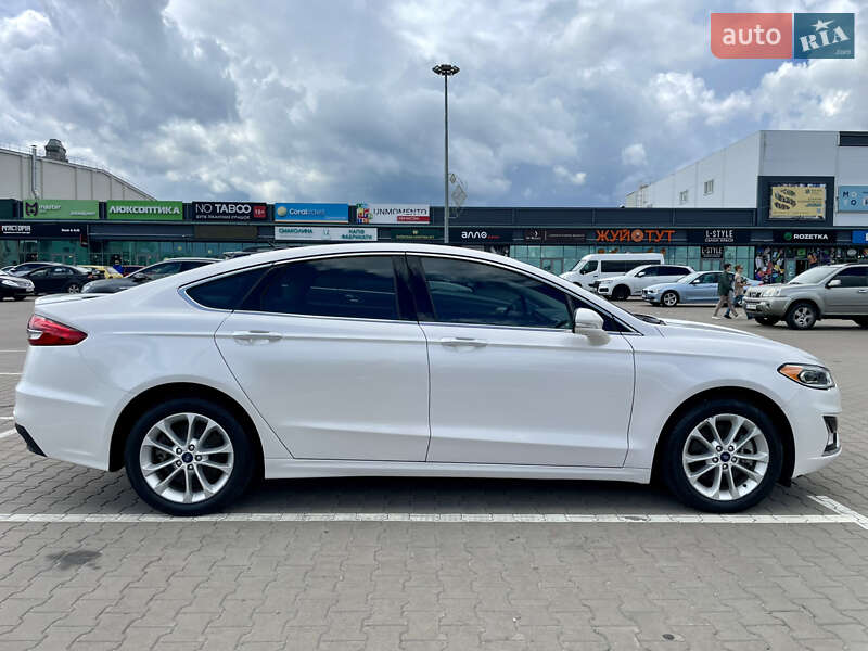 Седан Ford Fusion 2018 в Киеве