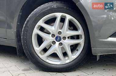 Седан Ford Fusion 2014 в 